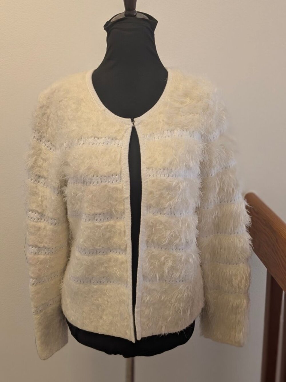 Tyler Boe Fuzzy Cardigan Women M Ivory Cream Stripe Zip Front Eyelash Sweater